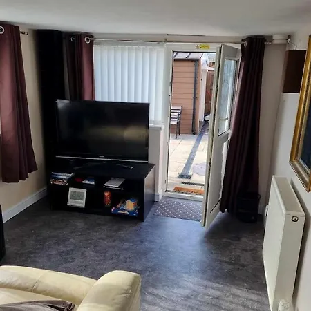 Ann'S Garden Flat Apartment Deganwy Exterior photo