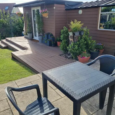 Ann'S Garden Flat Apartment Deganwy Exterior photo