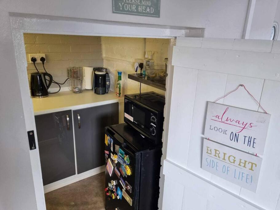 Ann's Garden Flat * Deganwy